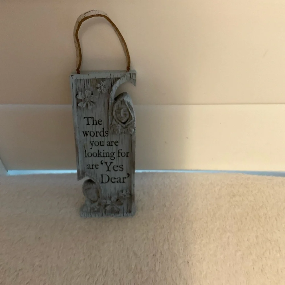 Gray 'Yes Dear' Decorative Wall Plaque - Farmhouse Accent